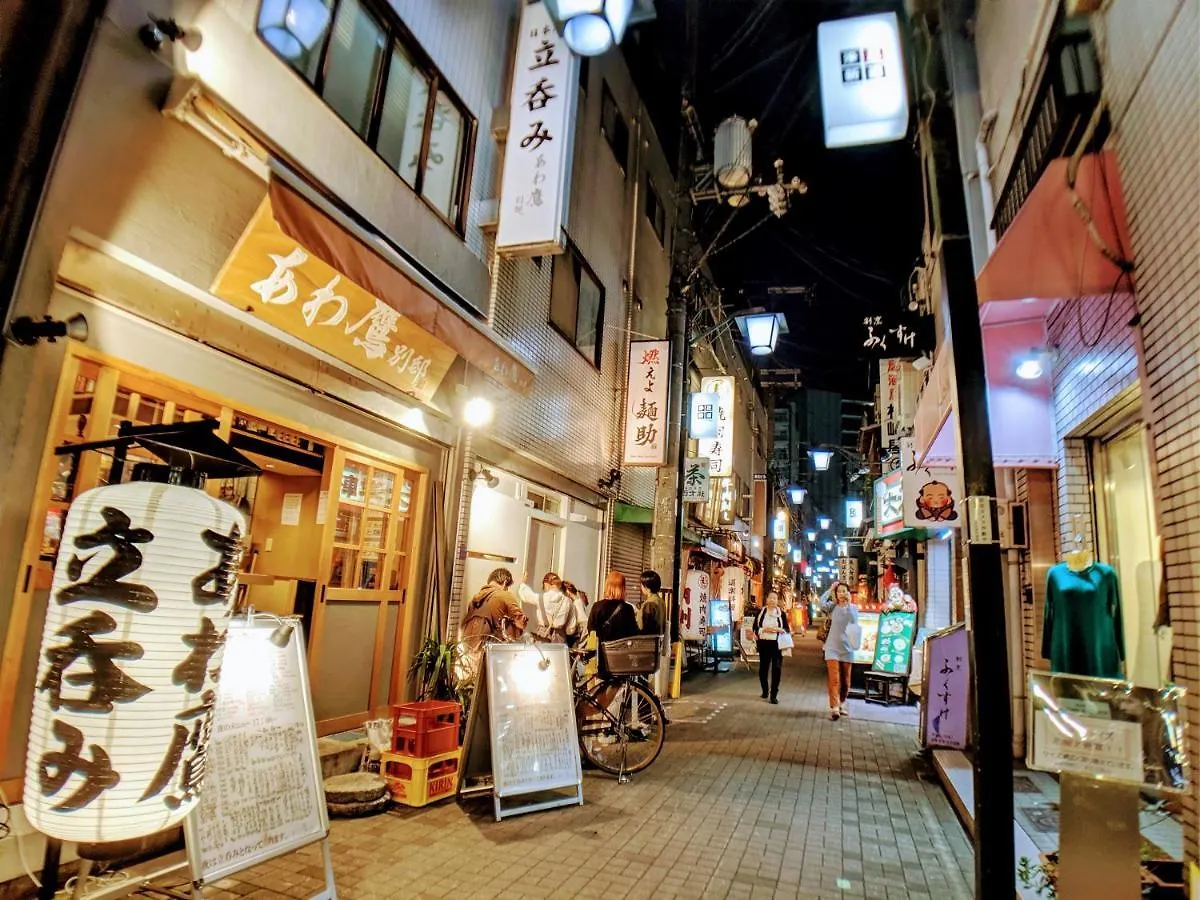 Roundabout Osaka 아파트
